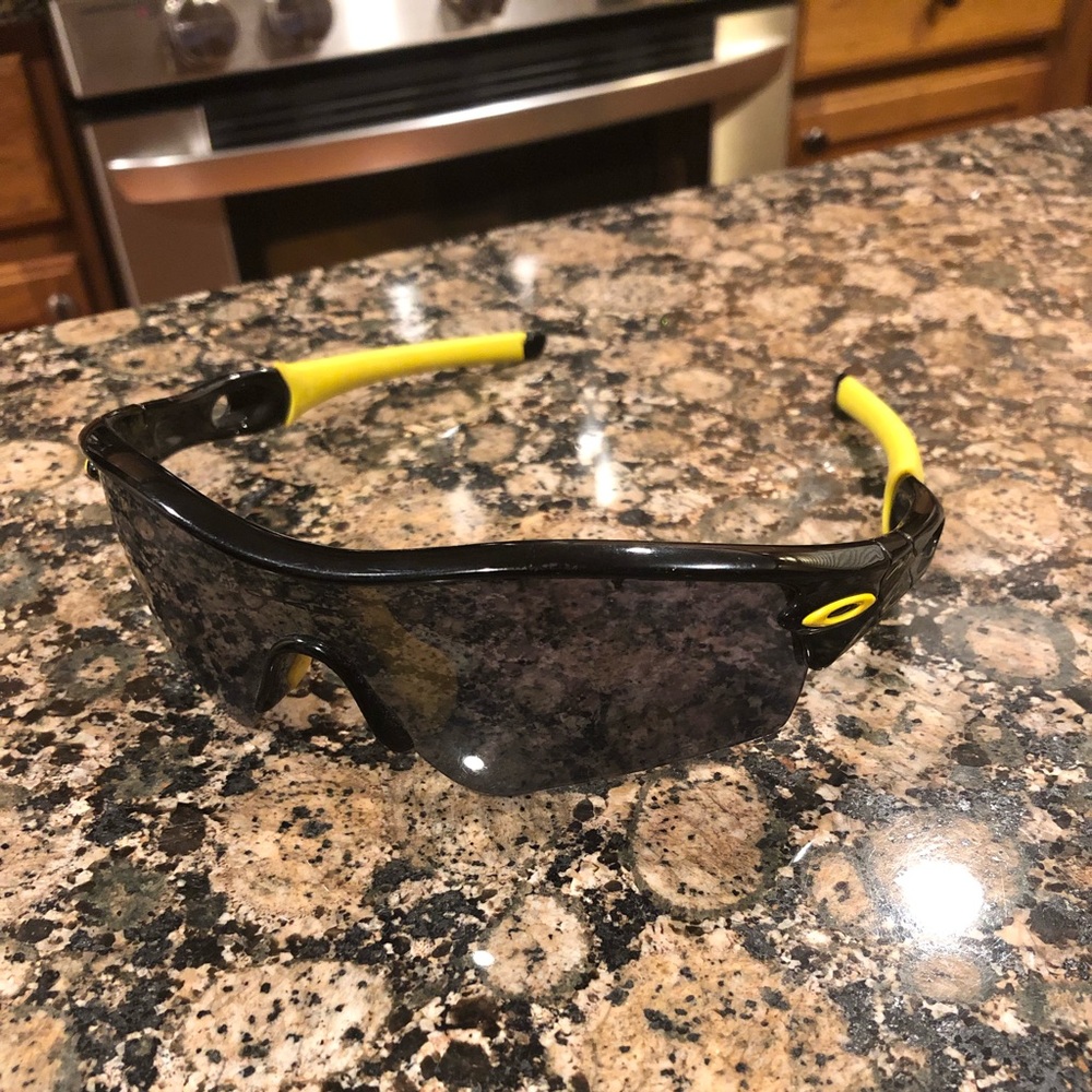 Black and Yellow Oakley Sunglasses